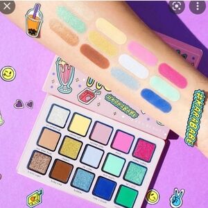 Kara Beauty Hip Hip Hooray Glitter Pressed pigment eyeshadow 🆕